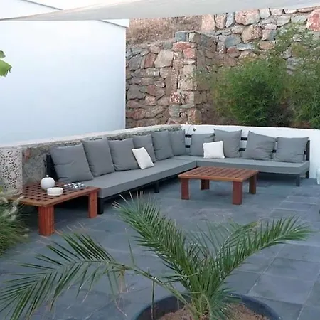 In Sleeps 10 With Pool Air Con And Wifi فيلة بودروم